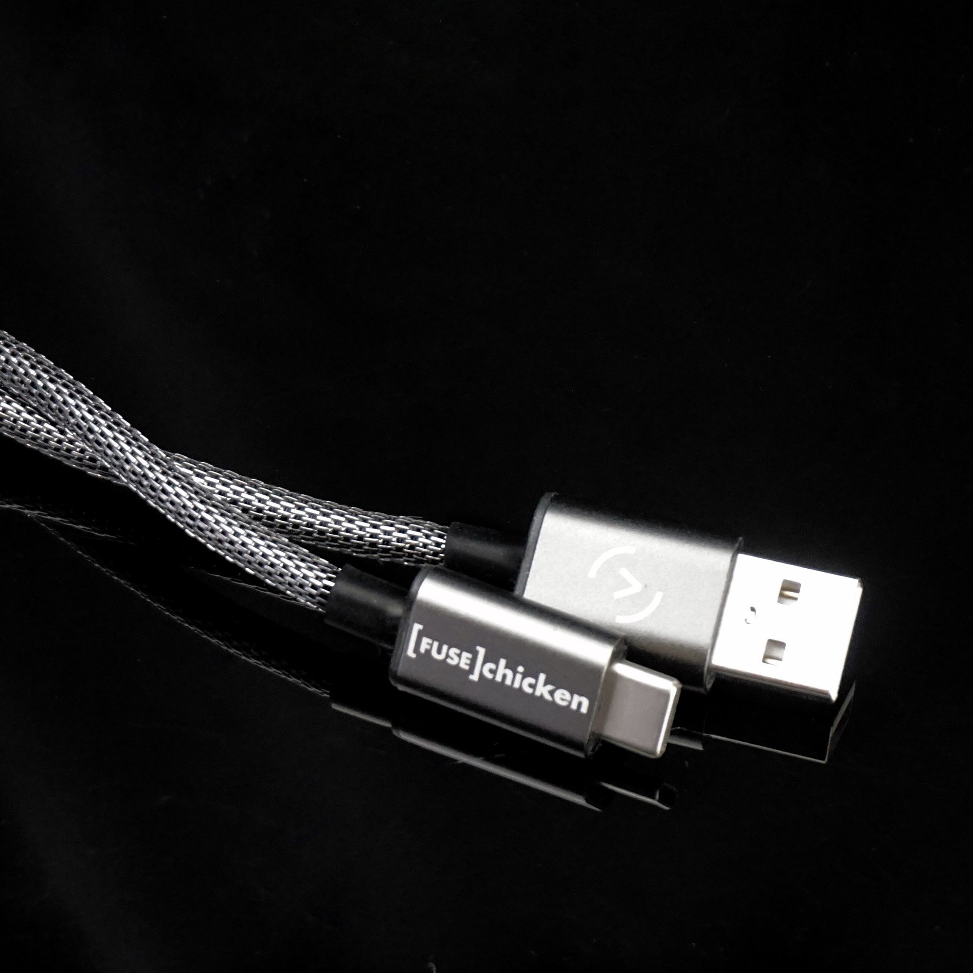 Акція на FuseChicken Usb Cable to USB-C Shield 1m Black (CMC) від Stylus