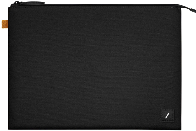 Акція на Native Union W.F.A Stow Lite Sleeve Case Black (STOW-LT-MBS-BLK-16) для MacBook Pro 16" від Y.UA