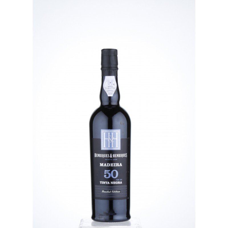 Акція на Вино Henriques & Henriques Tinta Negra 50 Year Old (0,5 л) (BWW4955) від Stylus