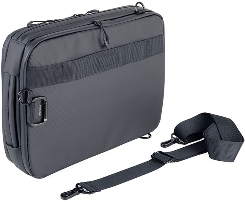 Акція на Водонепроницаемая сумка для ноутбука Troika IPX4 Bag to business (BBL63/BK) від Stylus