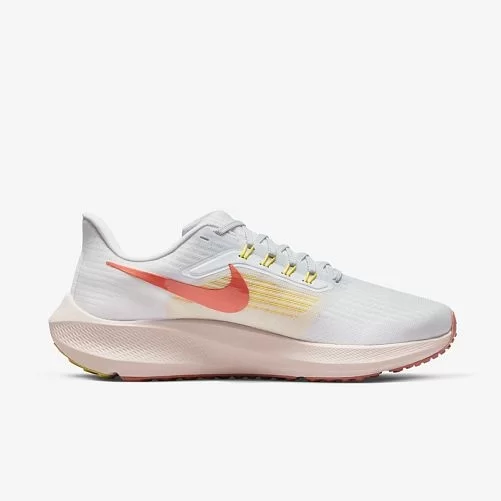 

Кроссовки для бега Nike Running Air Zoom Pegasus 39 (DH4072-501) 37.5 (7.5) розовые текстиль всесезон