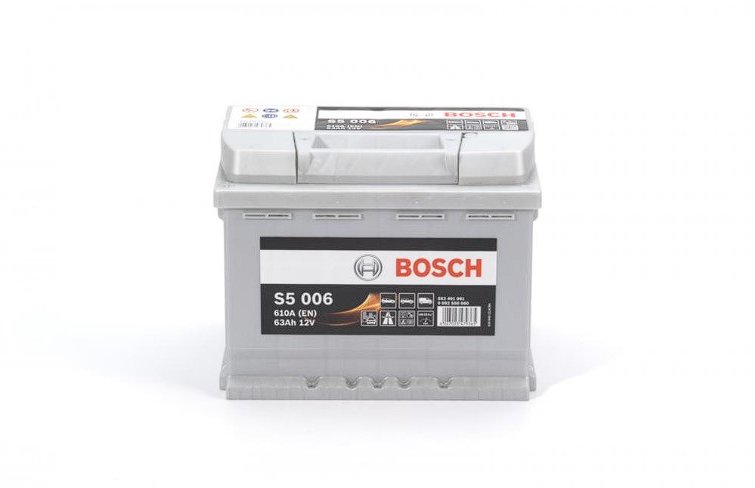 Акція на Автомобільний акумулятор Bosch 6СТ-63 S5 Silver Plus (S50060) від Y.UA