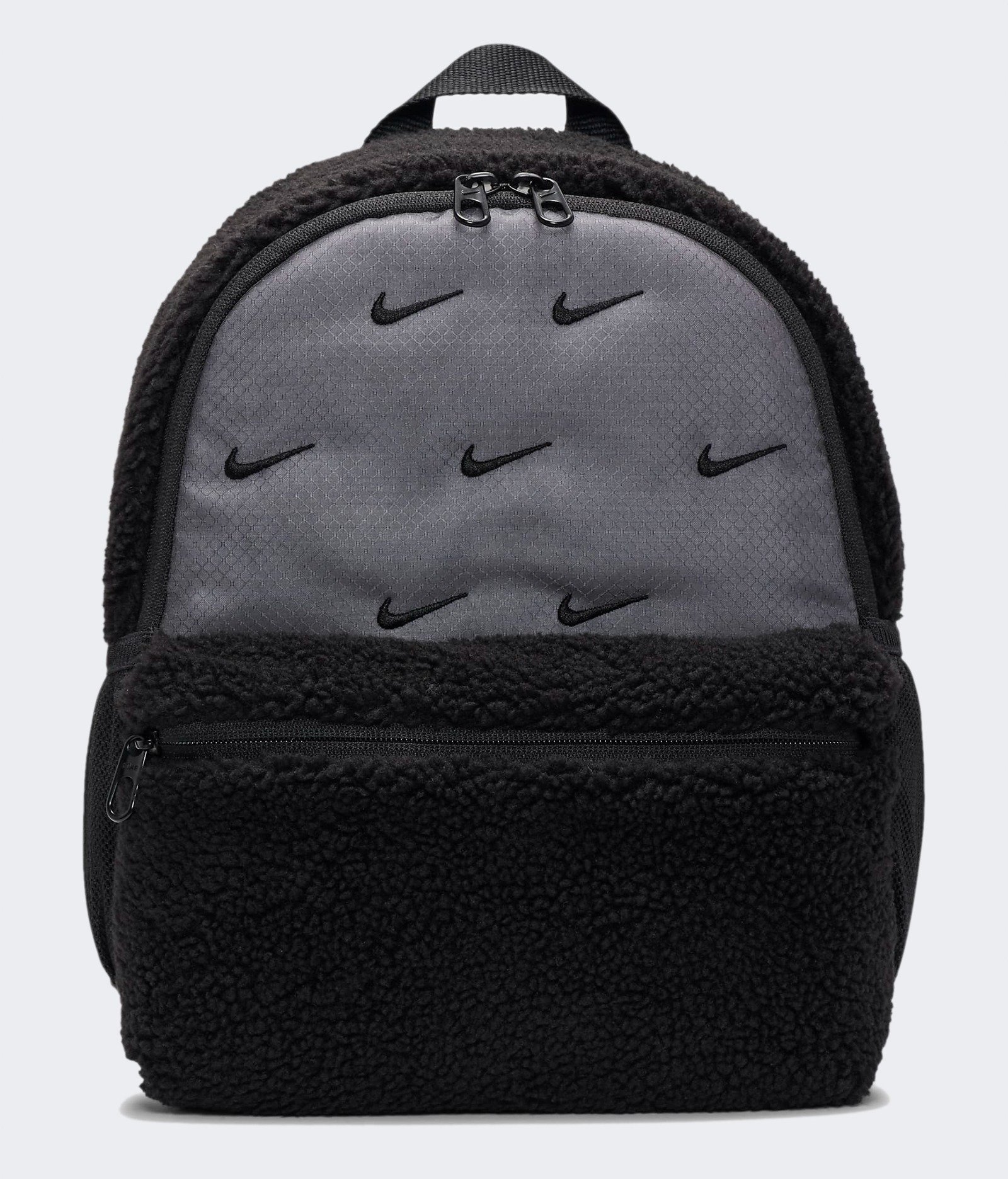 Акція на Рюкзак Nike Y Nk Brsla Jdi Mini Bkpk Shrpa 11L черный Дет 33х25х13 см (DQ5340-010) від Stylus