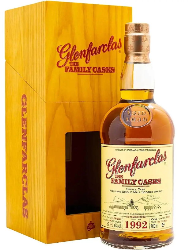 

Виски Glenfarclas The Family Cask 1992 S22 #5988 52.6% 0.7 л Wb (BWR4815)